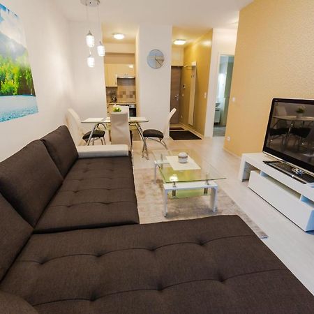 Corvin Promenade With Free Parking Apartman Budapest Kültér fotó