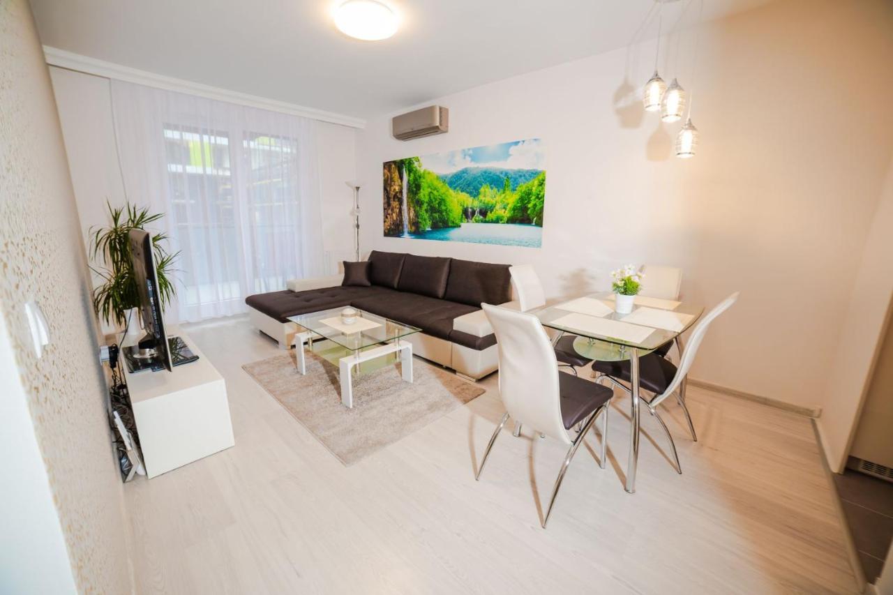 Corvin Promenade With Free Parking Apartman Budapest Kültér fotó